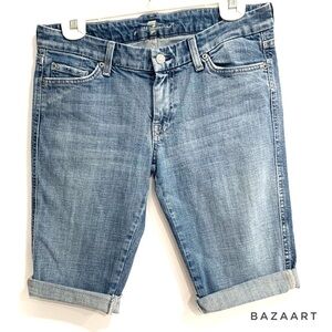 7 For All Mankind Light Wash cropped Bermuda jeans